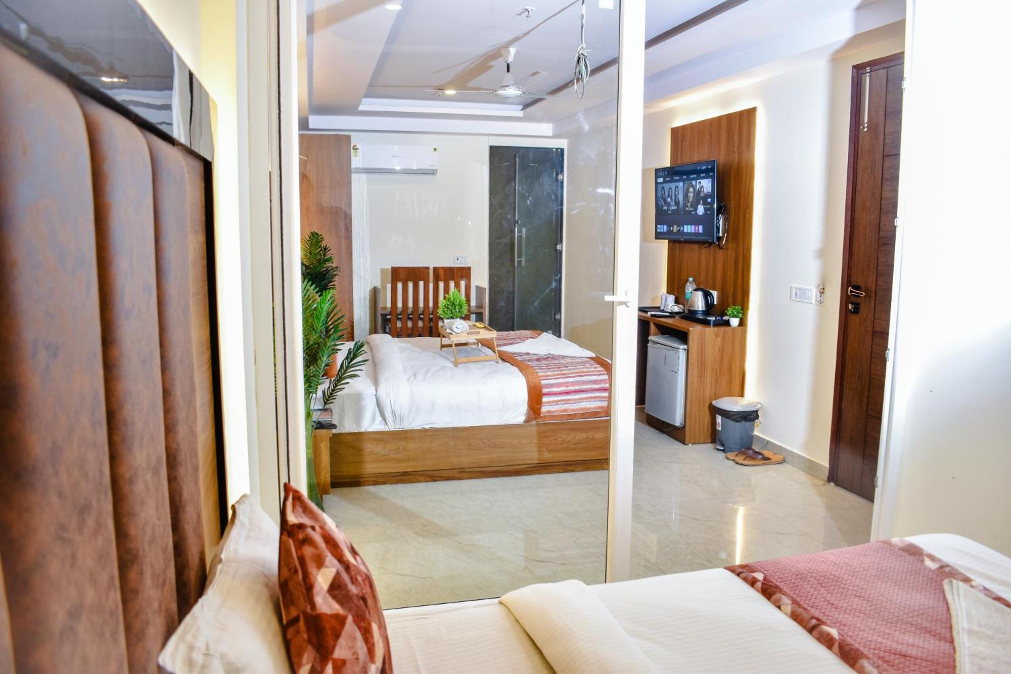 Hotel Yash Palace Near Igi Airport Új-Delhi Kültér fotó
